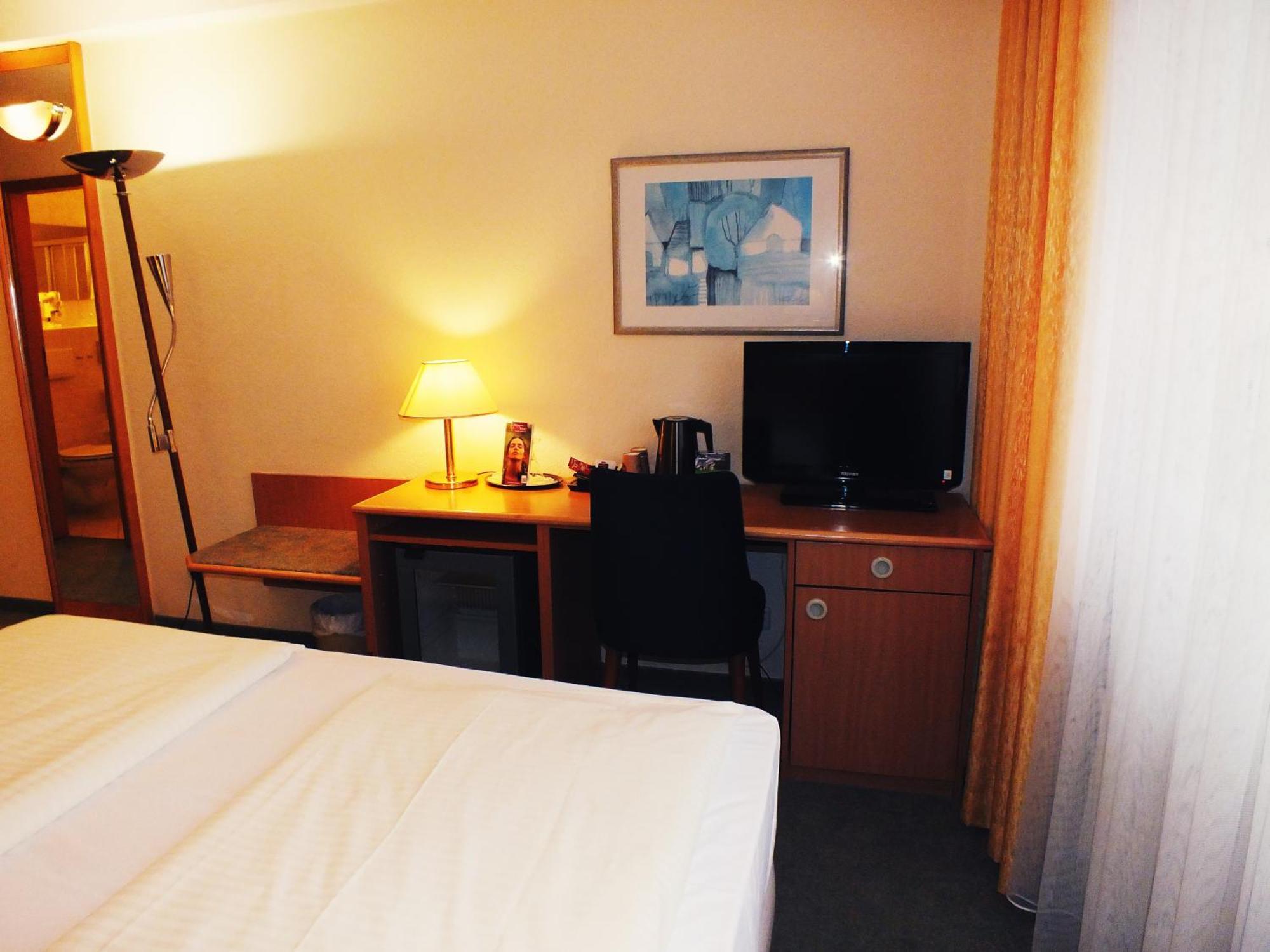 Werrapark Resort Hotel Frankenblick Массерберг Экстерьер фото